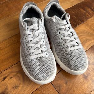 Allbirds Women’s Tree Piper Sneakers – Size 9 – Grey